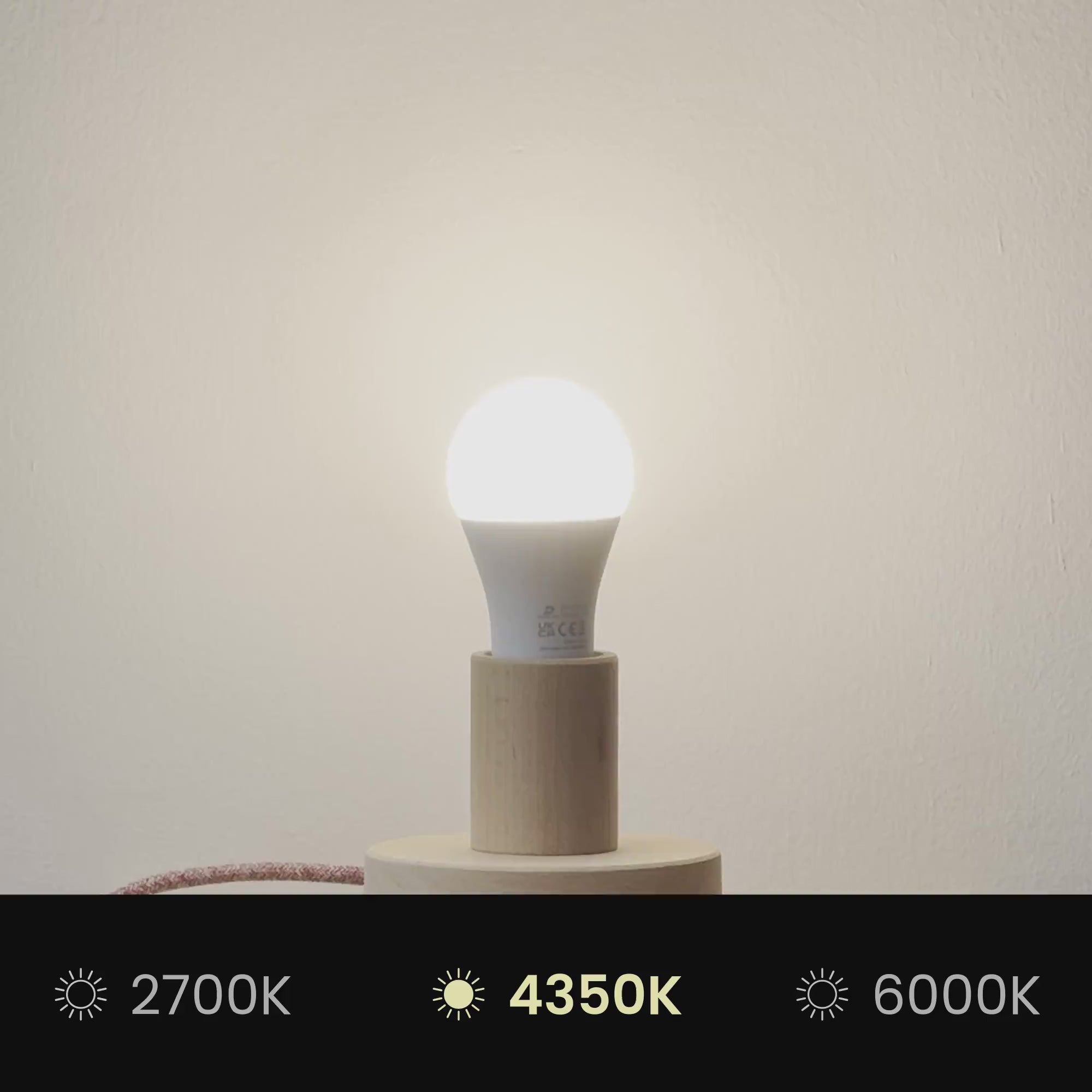 Încarcă video: Abajur Cilindru L din material textil cu soclu E27 - Fabricat în Italia - Negru/Auriu