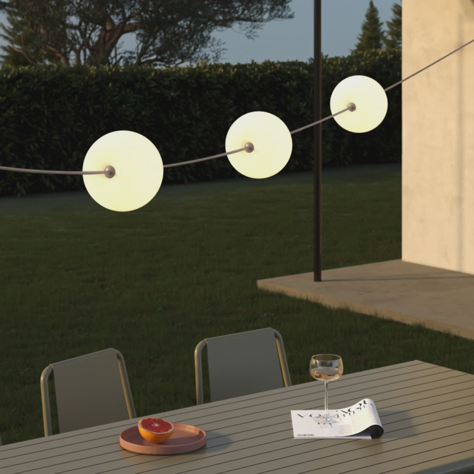 Încarcă video: Catena luminoasă 3 puncte de lumină de exterior IP67 Desert Brown - Marina3 Cherry